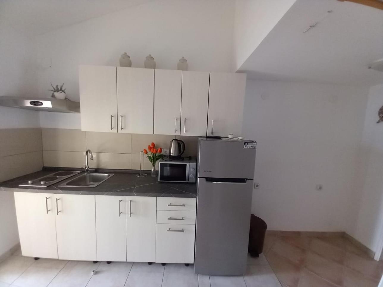 Apartmani Tudek วีร์ ภายนอก รูปภาพ