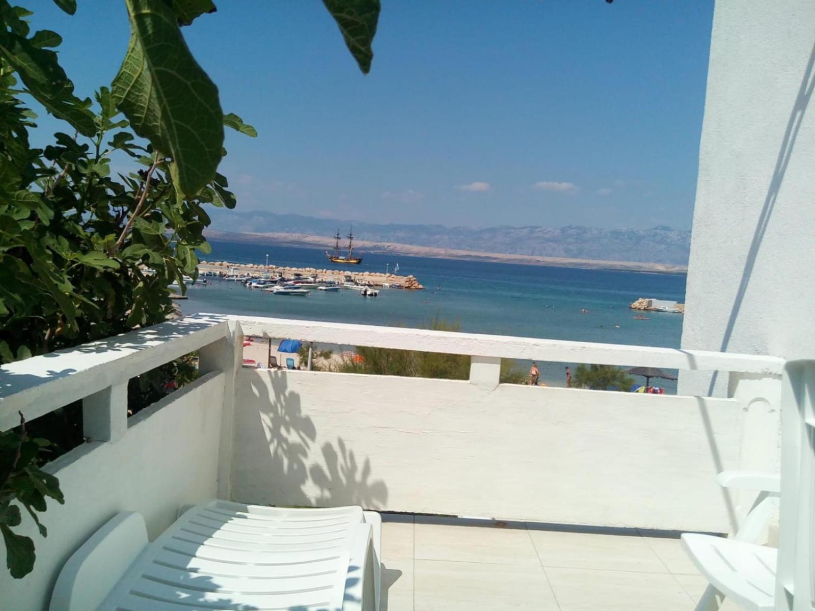Apartmani Tudek วีร์ ภายนอก รูปภาพ