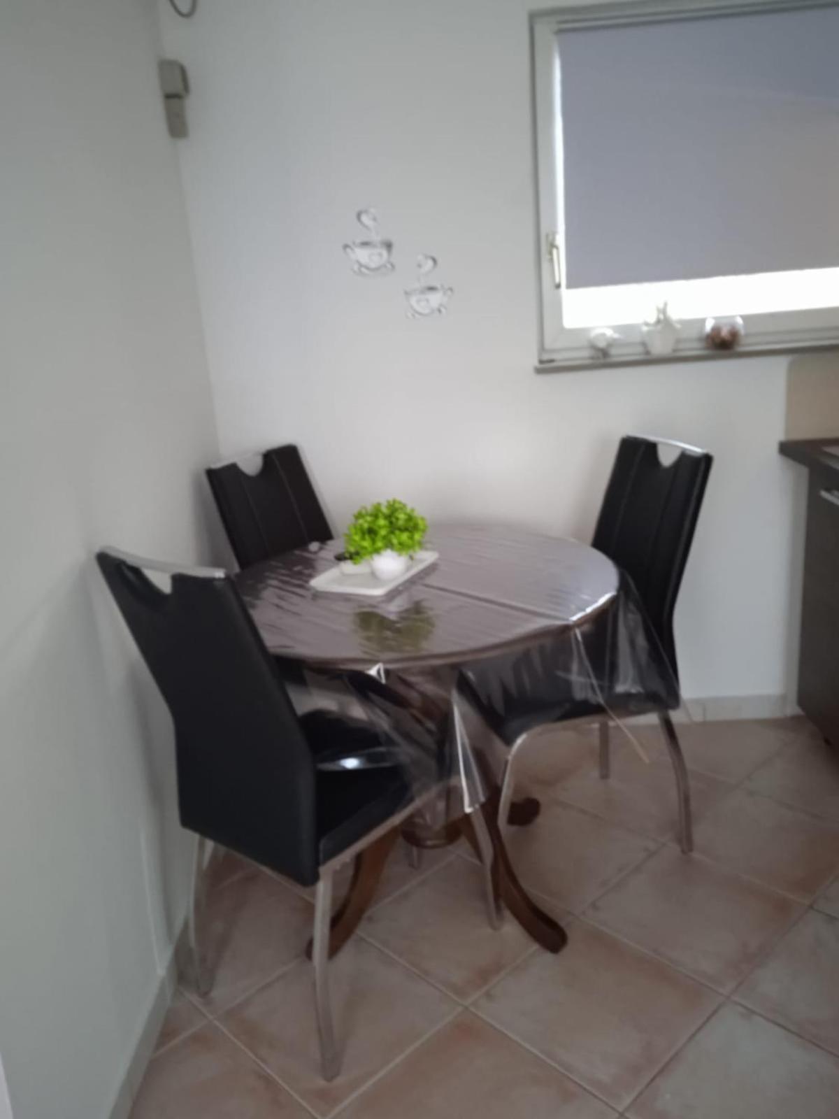 Apartmani Tudek วีร์ ภายนอก รูปภาพ