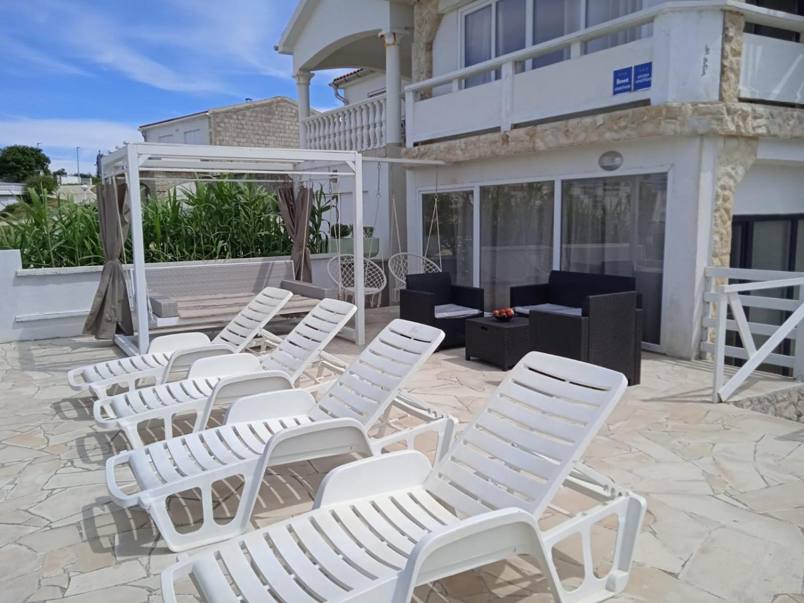 Apartmani Tudek วีร์ ภายนอก รูปภาพ