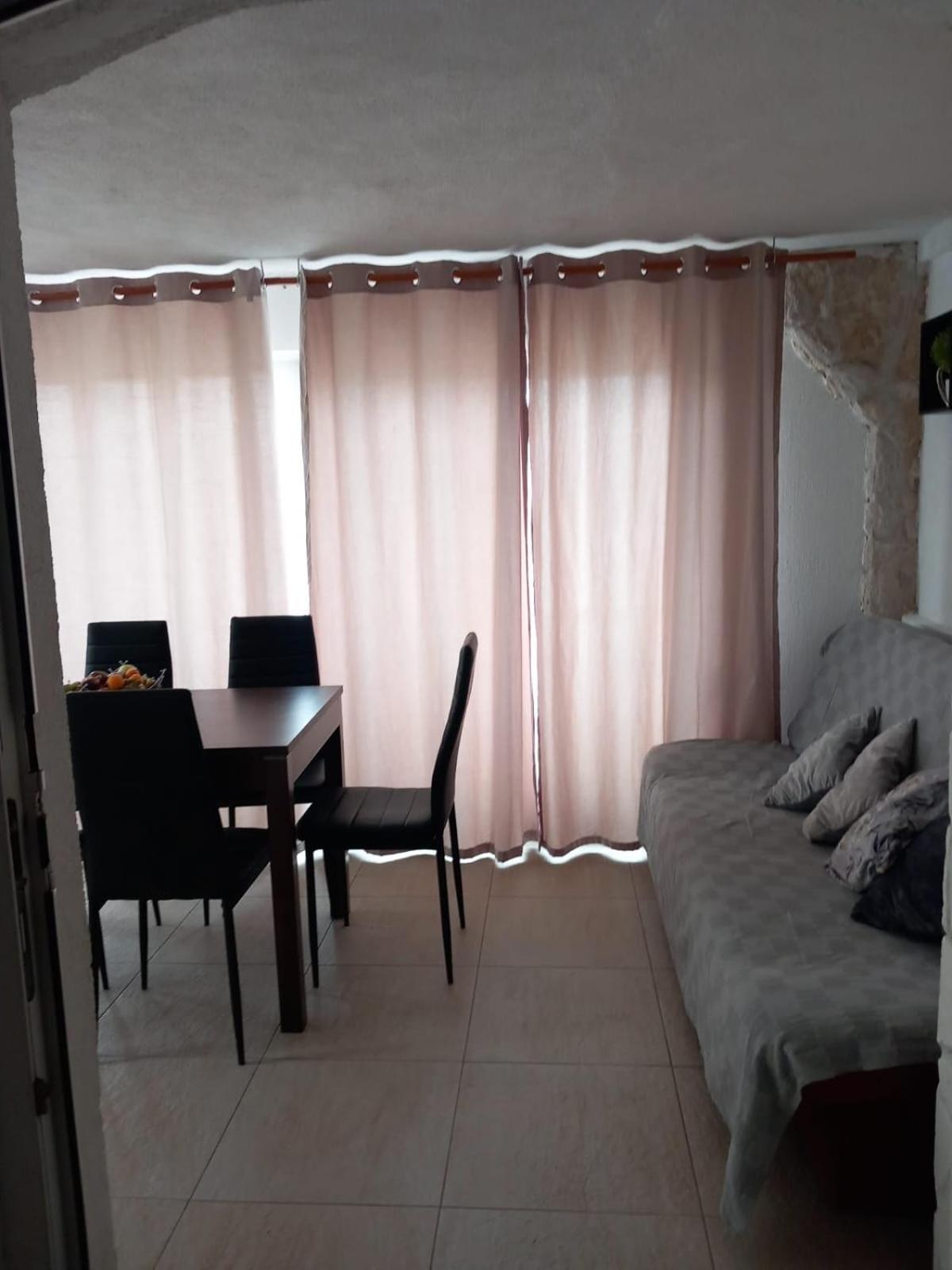 Apartmani Tudek วีร์ ภายนอก รูปภาพ