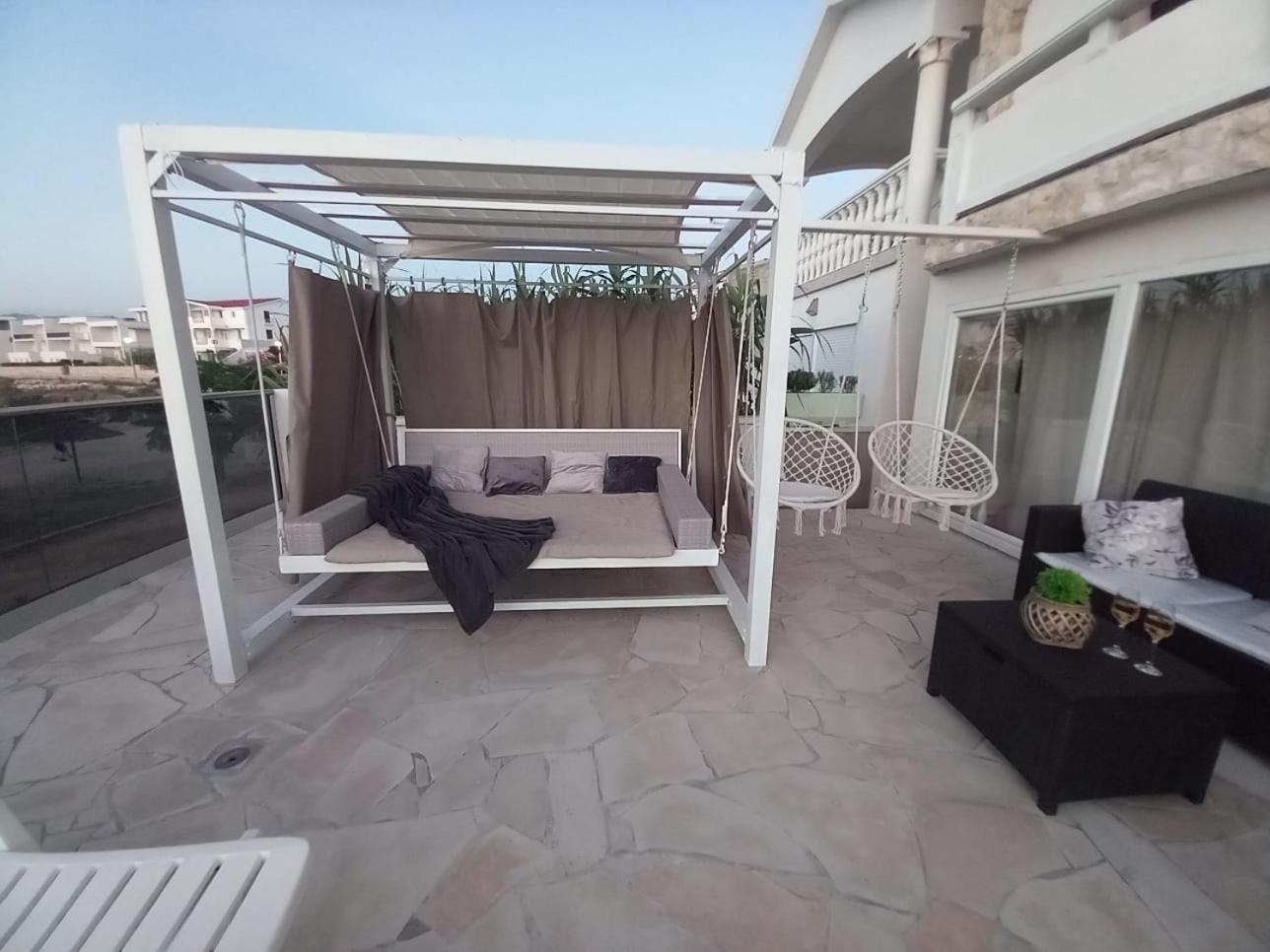 Apartmani Tudek วีร์ ภายนอก รูปภาพ