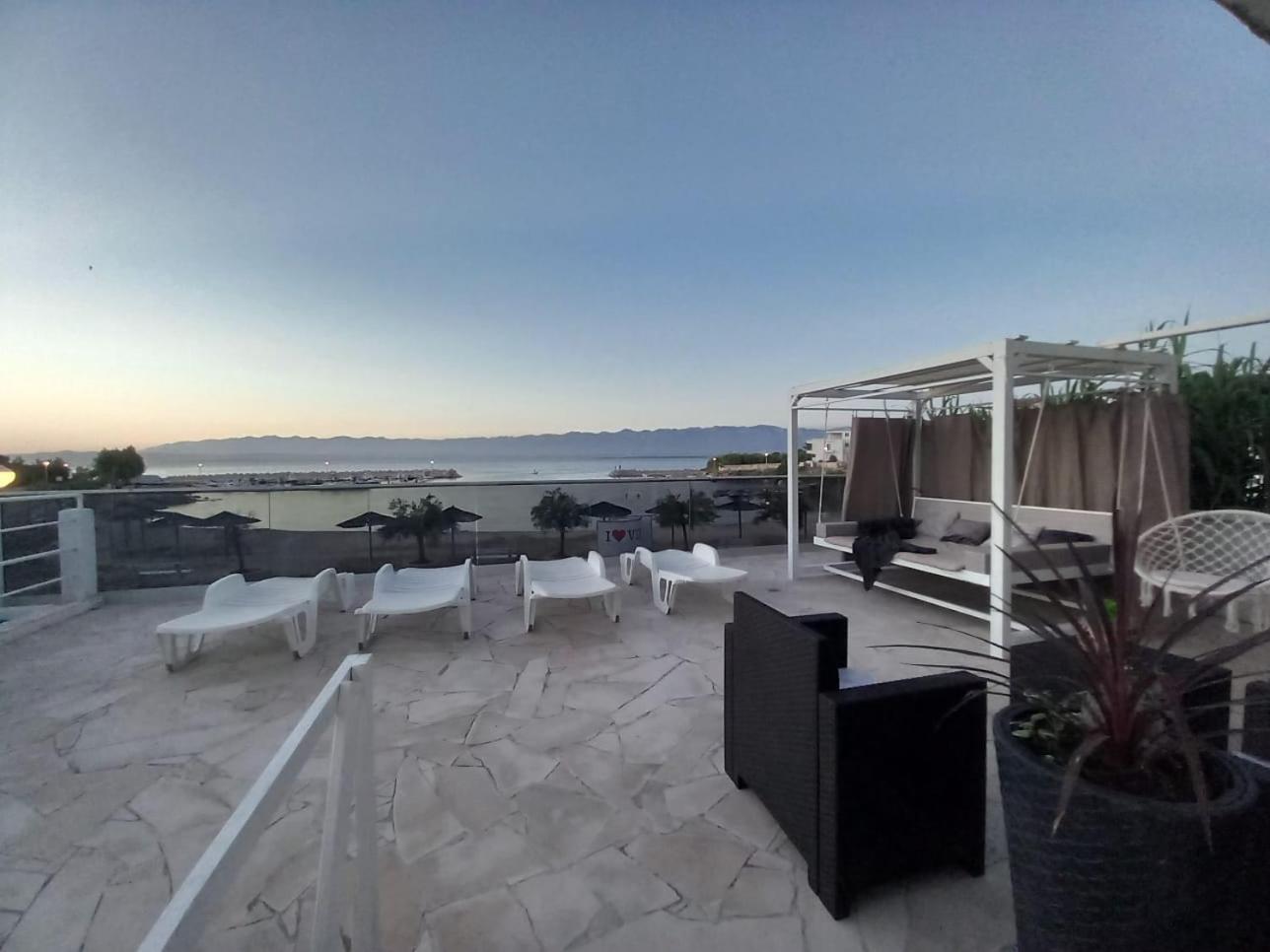 Apartmani Tudek วีร์ ภายนอก รูปภาพ